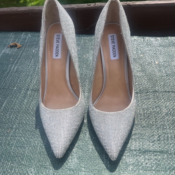 Steve Madden Glittering Silver Heels - Picture 1 of 5